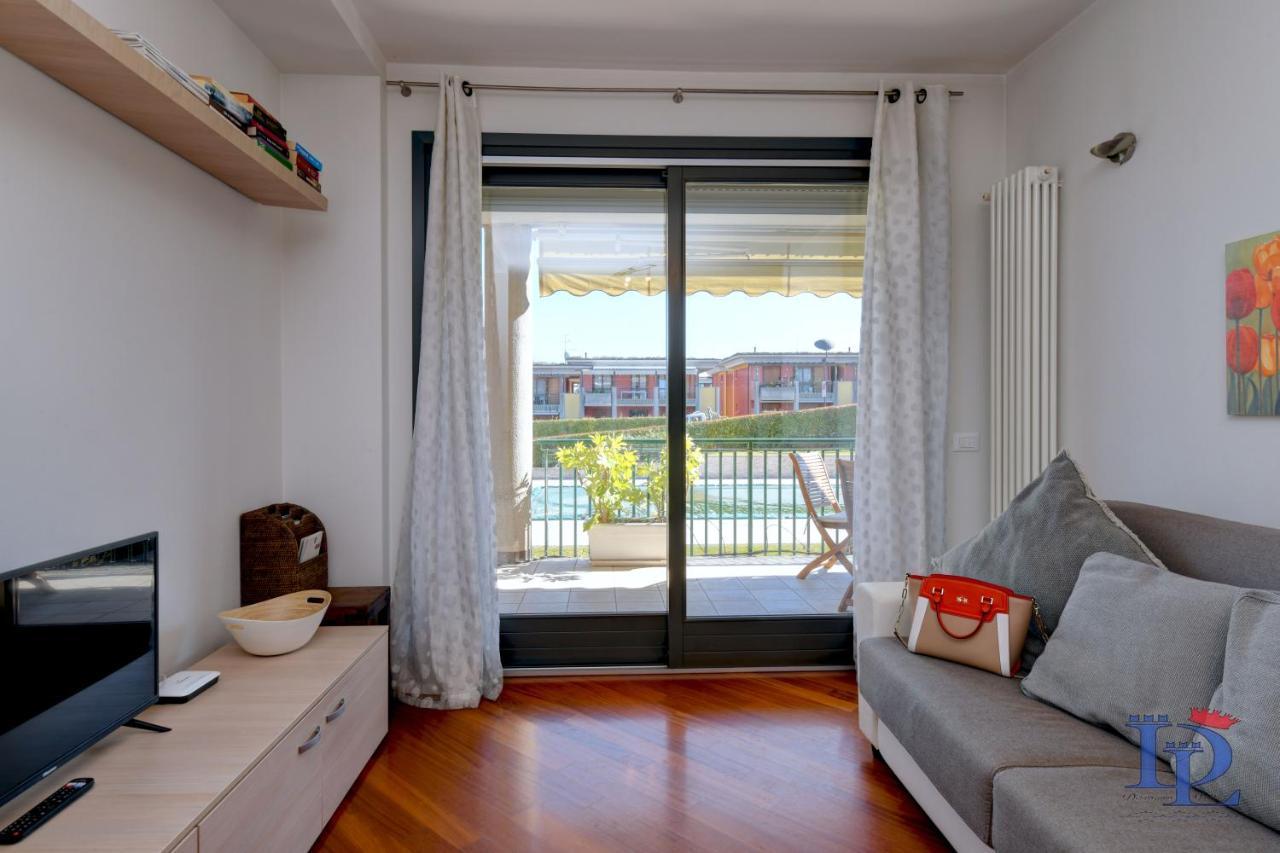 Desenzanoloft Official Partner Marriott Homes & Villas -Butterfly And 5 Pools Family Apartment Desenzano del Garda Buitenkant foto