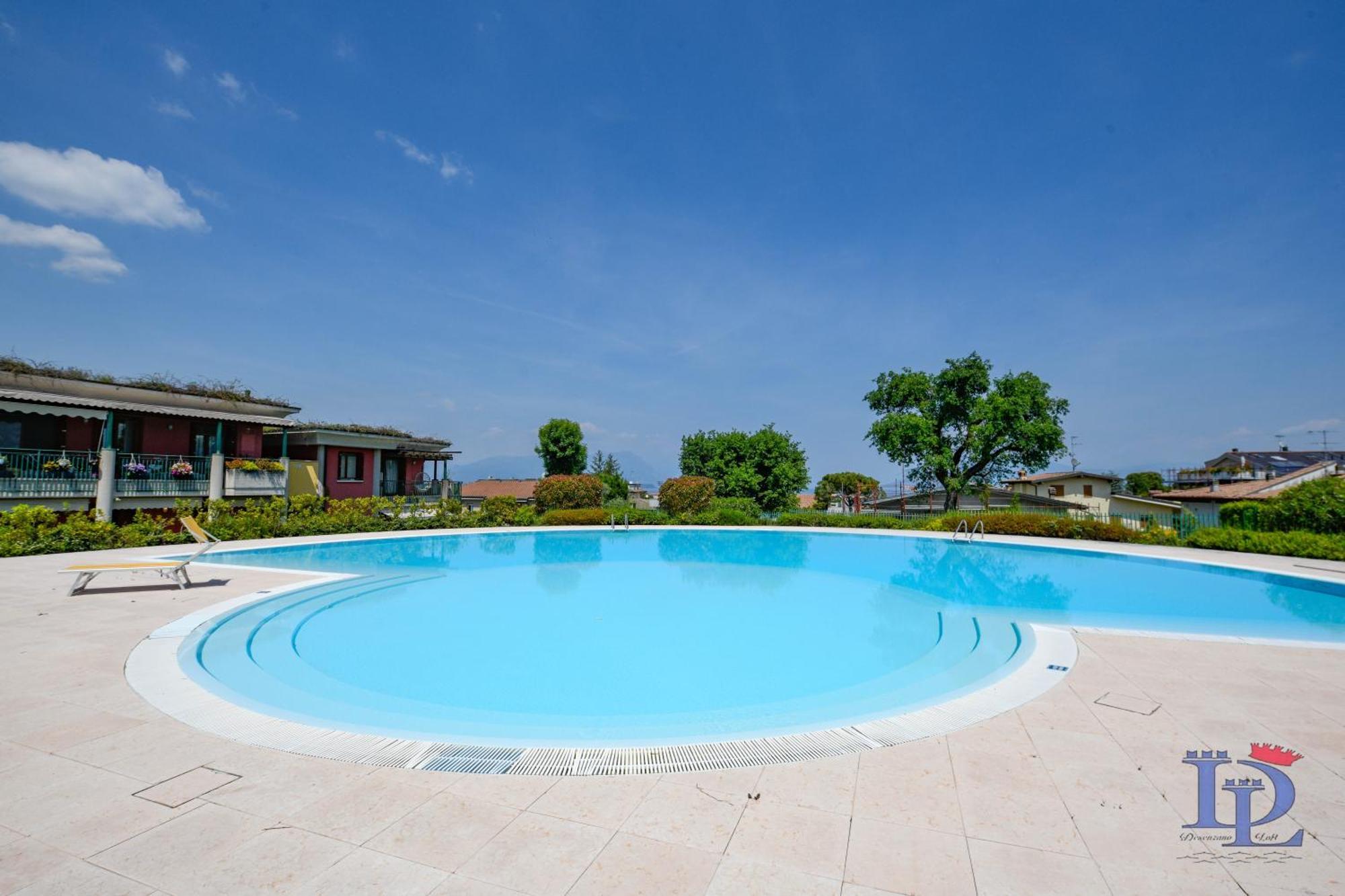 Desenzanoloft Official Partner Marriott Homes & Villas -Butterfly And 5 Pools Family Apartment Desenzano del Garda Buitenkant foto