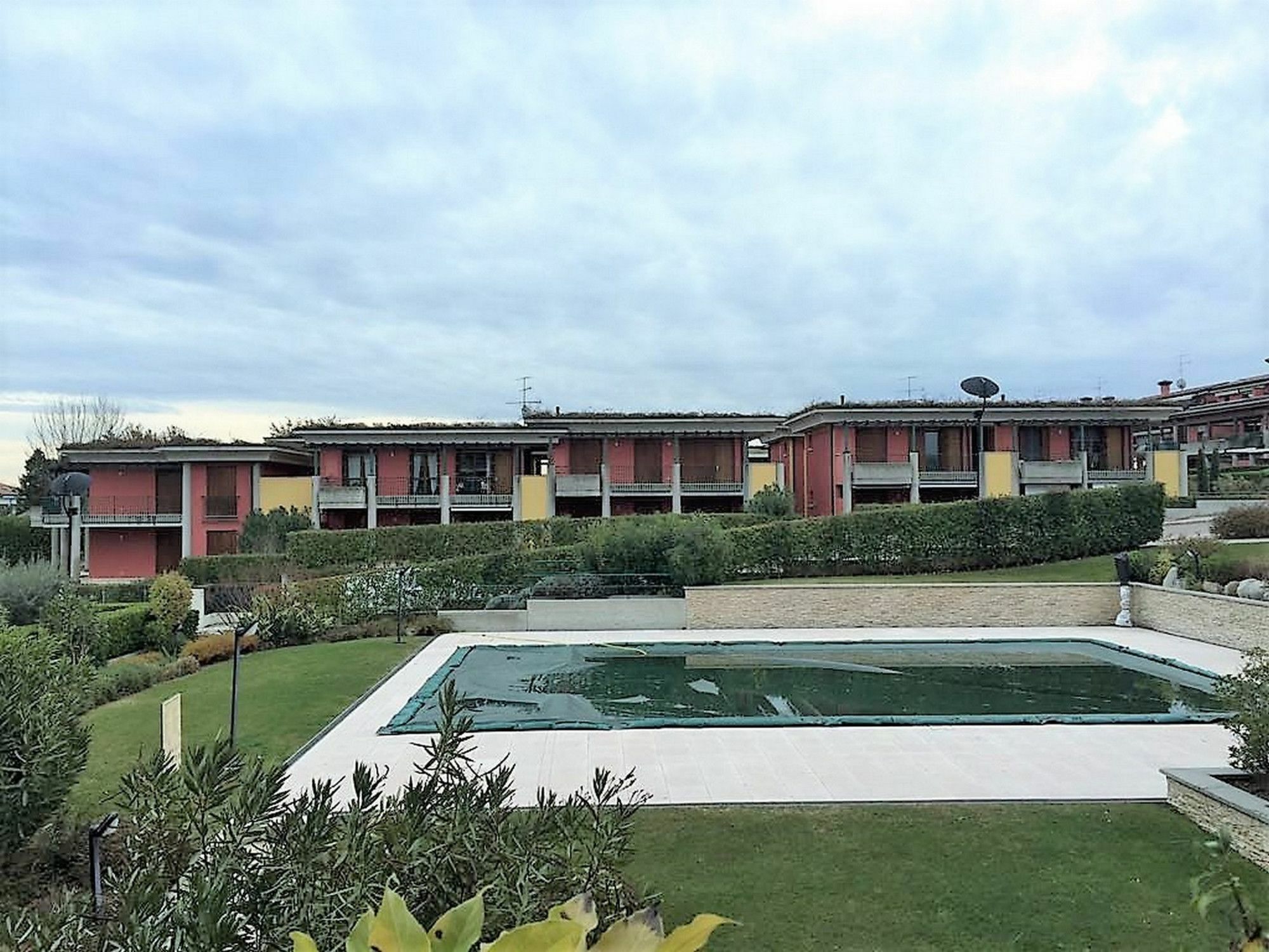 Desenzanoloft Official Partner Marriott Homes & Villas -Butterfly And 5 Pools Family Apartment Desenzano del Garda Buitenkant foto